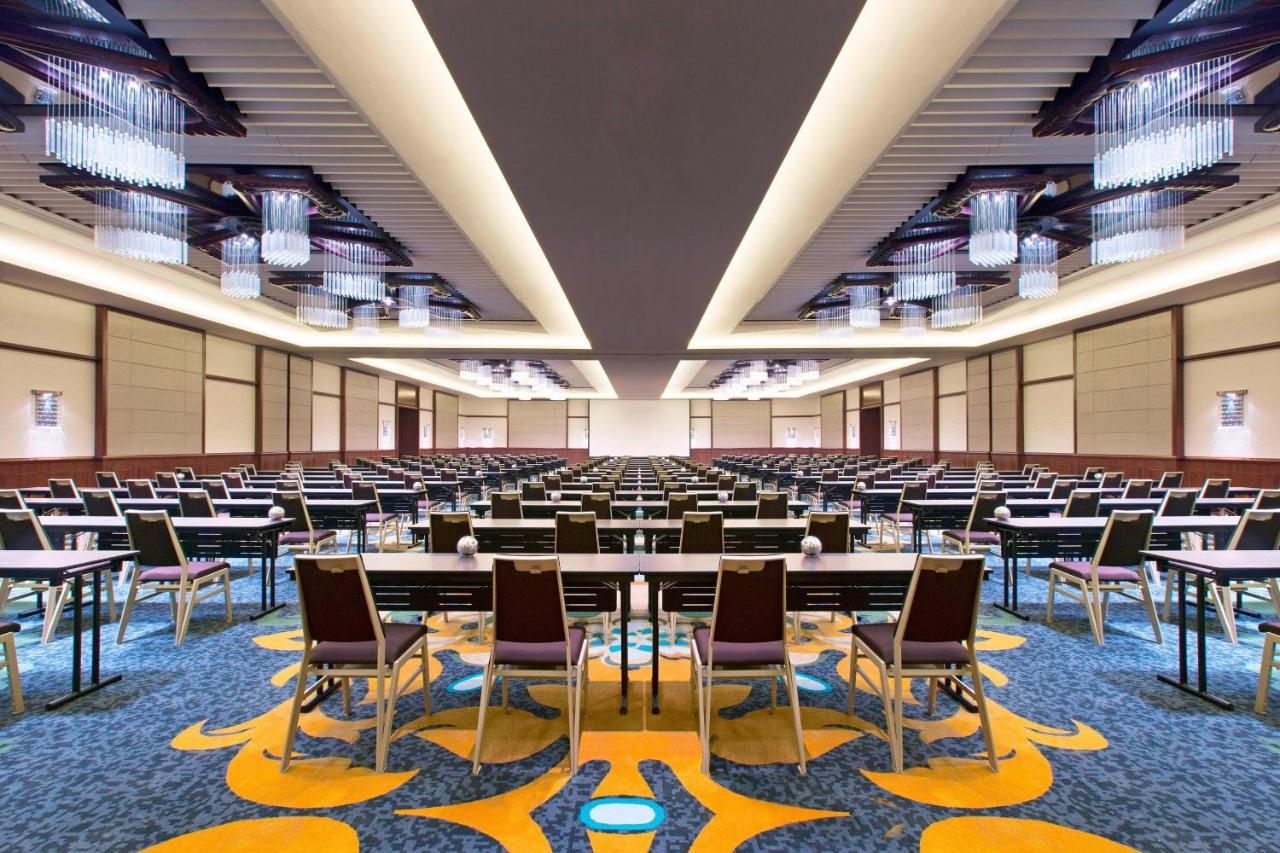 Sheraton Bali Kuta Resort Exteriör bild The Grand Ballroom