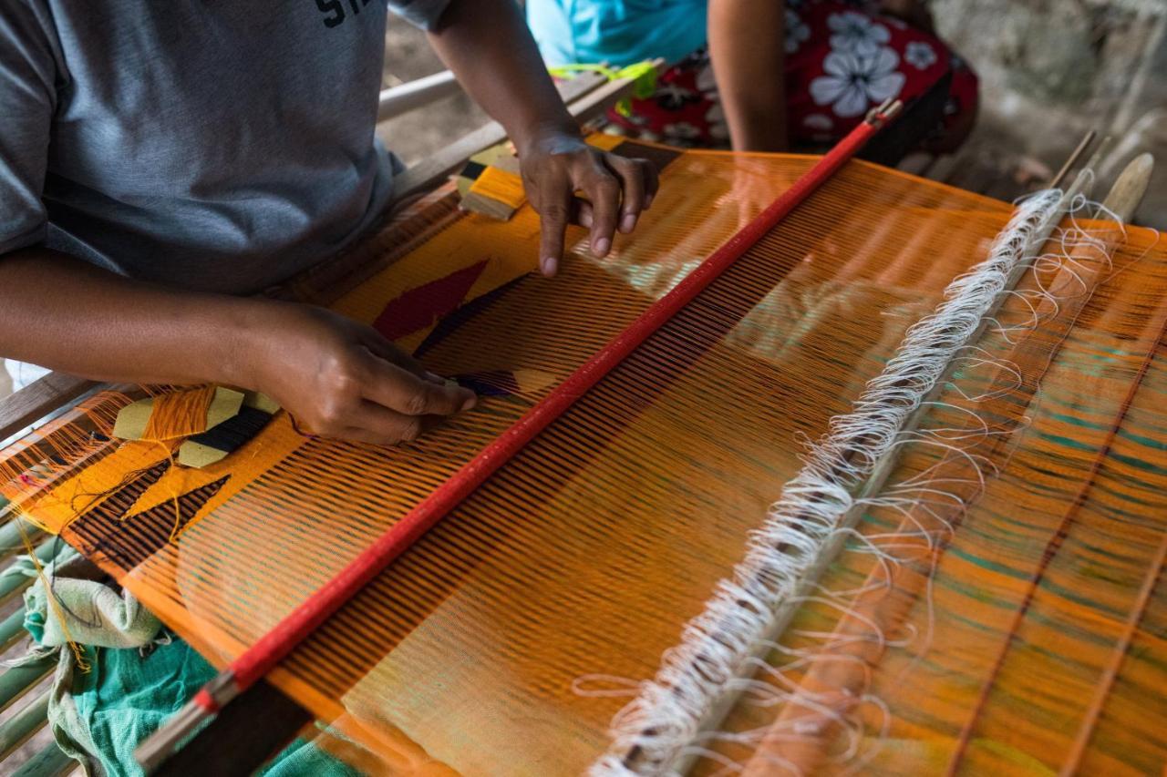 Sheraton Bali Kuta Resort Exteriör bild Weaving in Madagascar