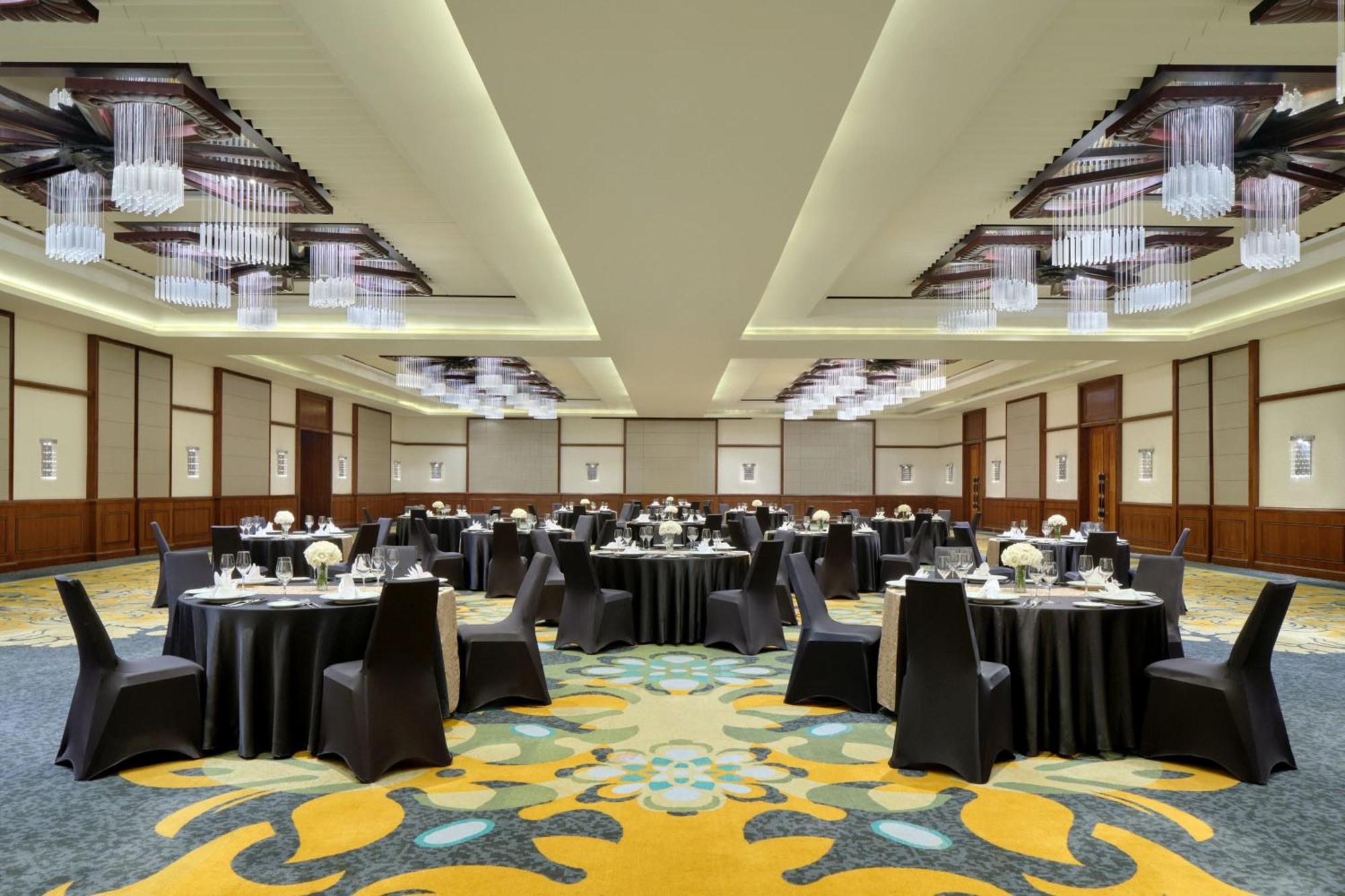 Sheraton Bali Kuta Resort Exteriör bild The ballroom