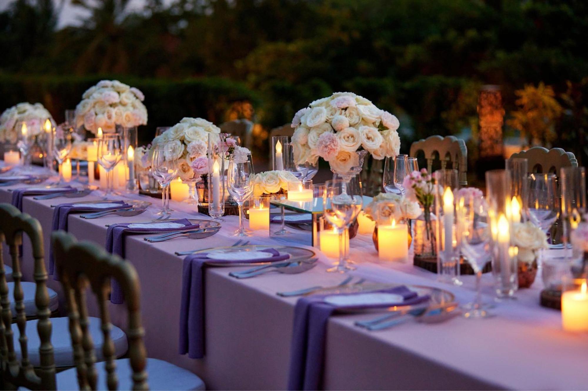 Sheraton Bali Kuta Resort Exteriör bild A table set for a wedding reception