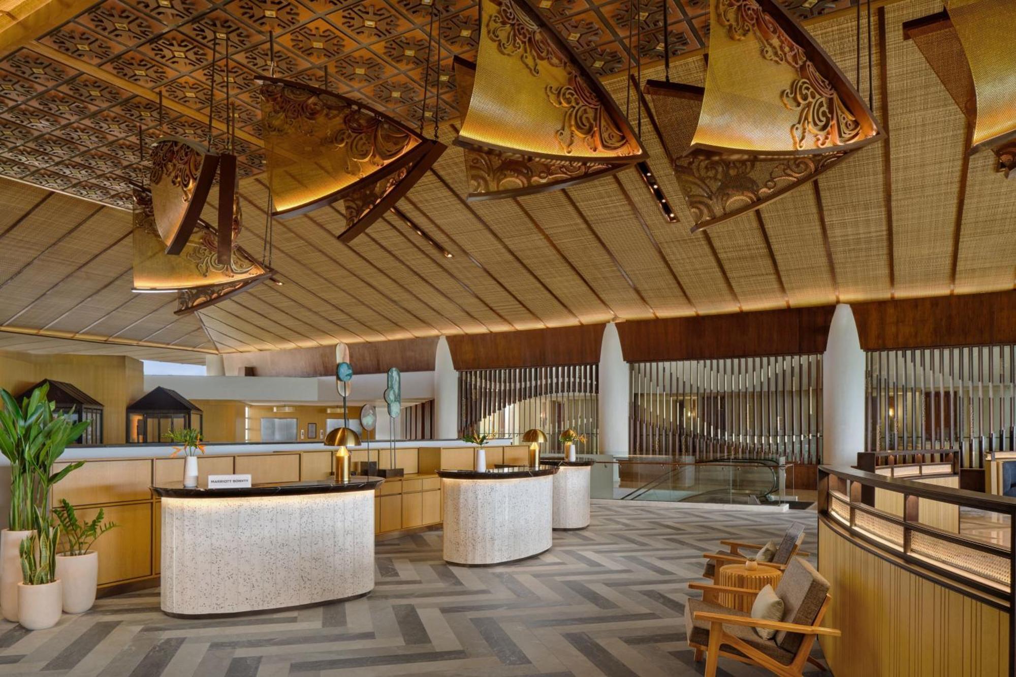 Sheraton Bali Kuta Resort Exteriör bild The lobby of the hotel