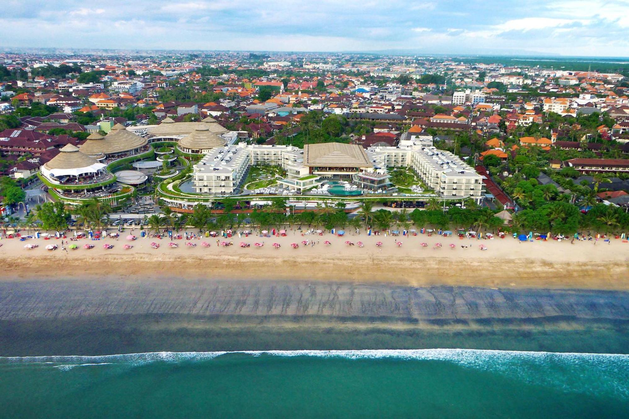 Sheraton Bali Kuta Resort Exteriör bild Aerial view of the resort